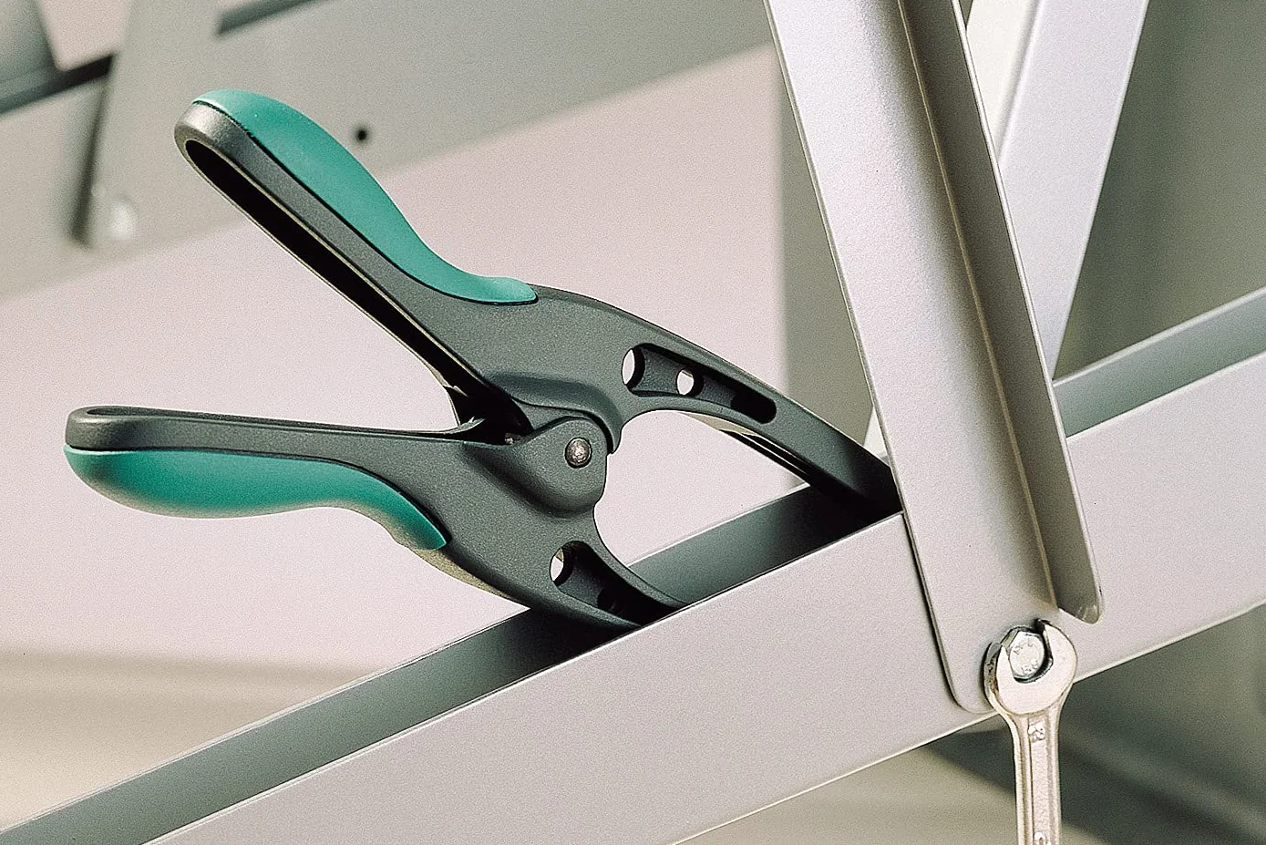 wolfcraft Morsetto a molla con bracci appuntiti PRO 70 I 3633000 I Morsetto di precisione per un'accuratezza millimetrica - ideale per progetti di bricolage e modellismo