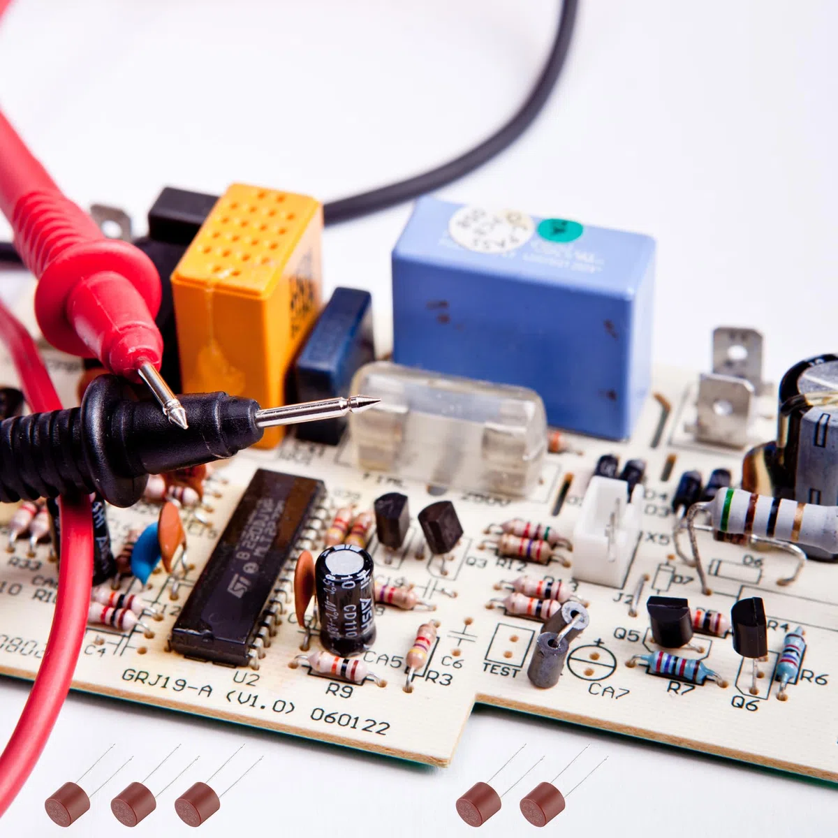 QUARKZMAN 30pz Fusibile Micro Lento a Soffiatura Lenta Cilindrico DIP Montato Miniatura per Parti Elettroniche Riparazione PCB LCD, 1A 250V, Rosso
